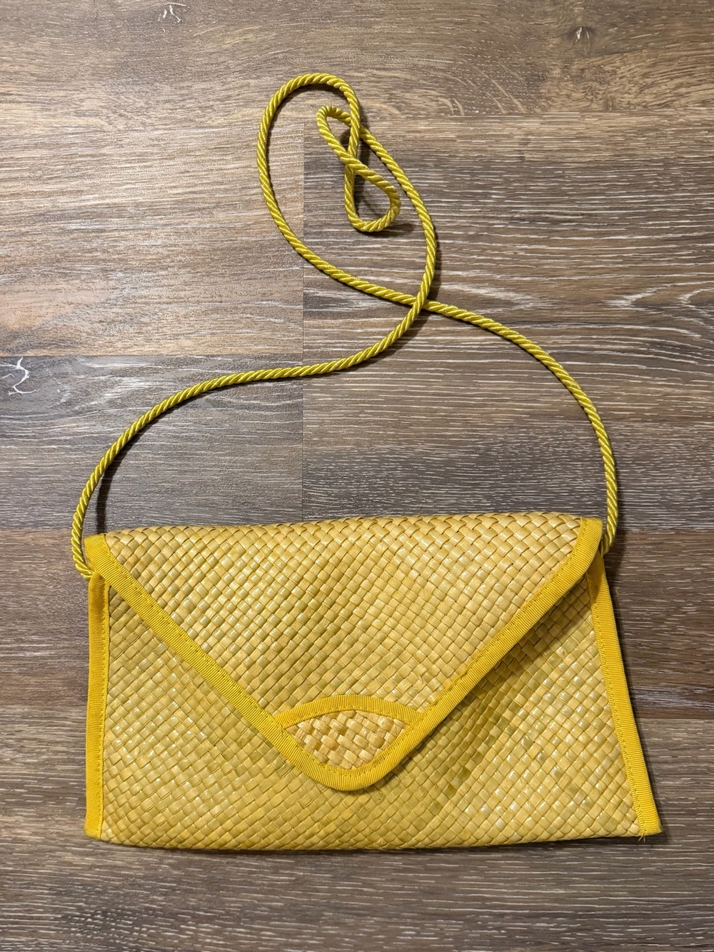 Vintage Liz Claiborne Yellow Woven Raffia Crossbody Clutch 80s Made In Italy - Picture 4 of 10